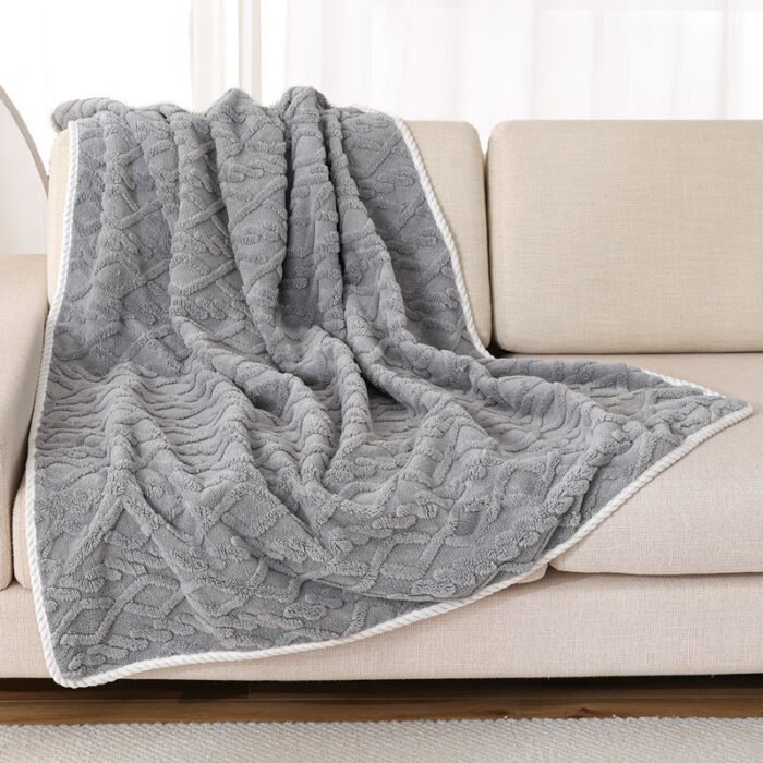 Pet Plush Blanket Thick Warm Waterproof Machine Washable Soft Cozy Winter Dog Cat Bed Throw Blanket Sleeping Quilt Pet Supplies - Image 2