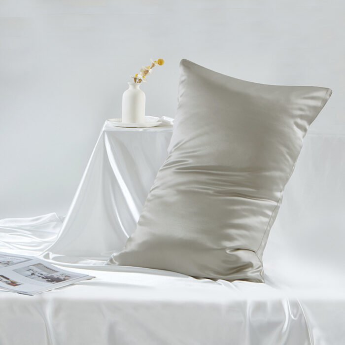 Double-sided Silk Pillowcase 19 M Bed Pillowcase - Image 9